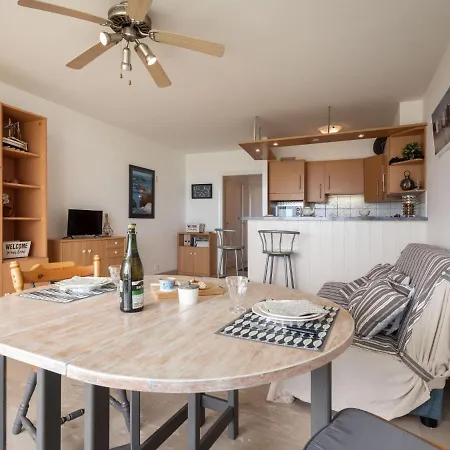 Les Trois Iles-6 By Interhome Apartment *